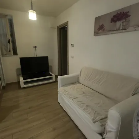 公寓 Via Napoli 4 Posti Letto *